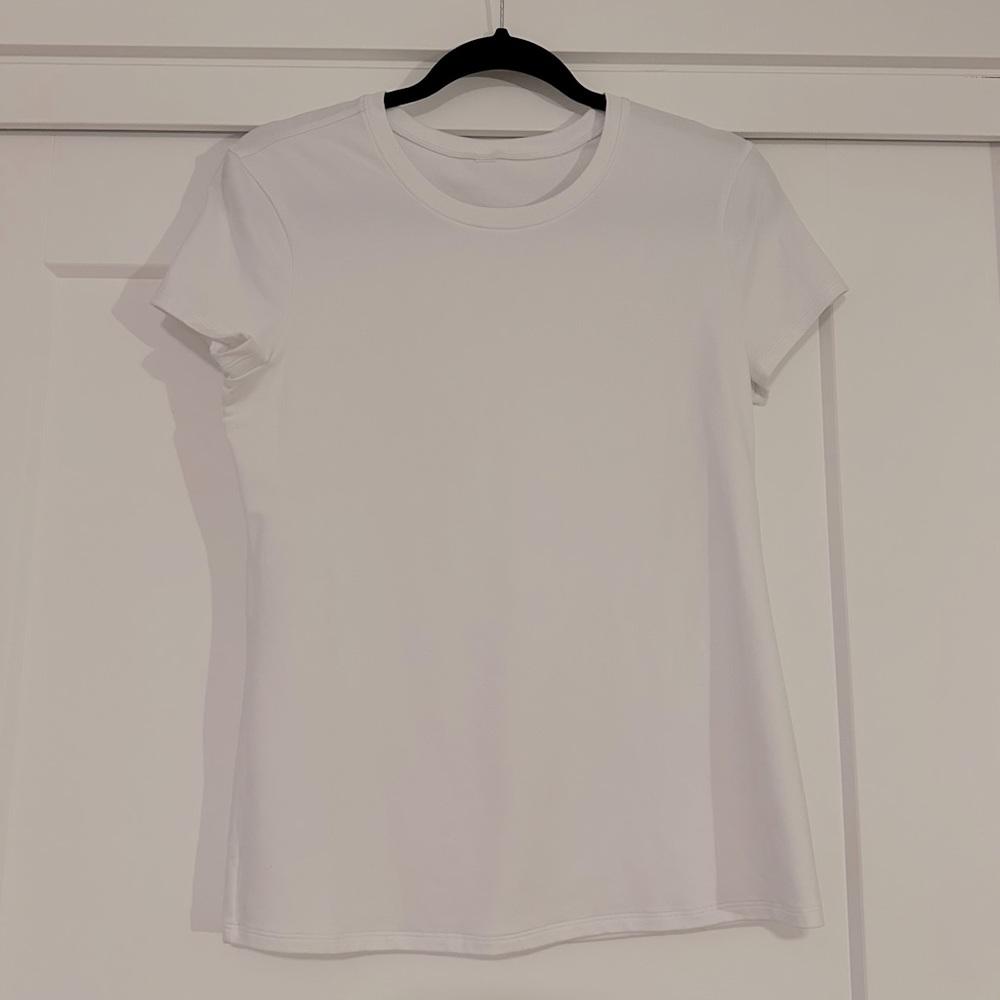 ALO Yoga Alosoft Finesse T-Shirt, white, size Medium